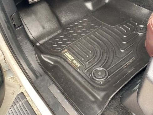 Used 2015 Ford F150 Platinum w/ Equipment Group 701A Luxury image 11