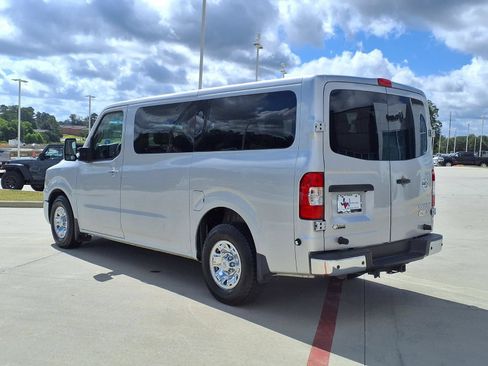 Used 2013 Nissan NV 3500 SL w/ Technology Pkg RWD image 2