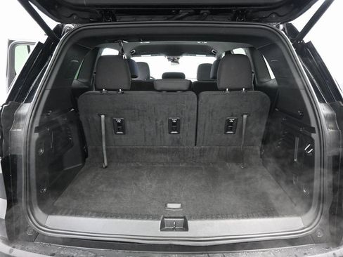 Used 2025 GMC Acadia Elevation AWD/4WD image 24