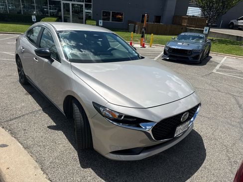 Used 2024 MAZDA MAZDA3 s image 4