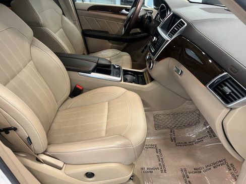 Used 2015 Mercedes-Benz GL 450 4MATIC image 15