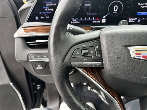 Used 2023 Cadillac Escalade Premium Luxury image 27