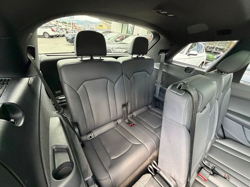 Used 2023 Audi Q7 2.0T Premium Plus w/ Premium Plus Package AWD/4WD image 6