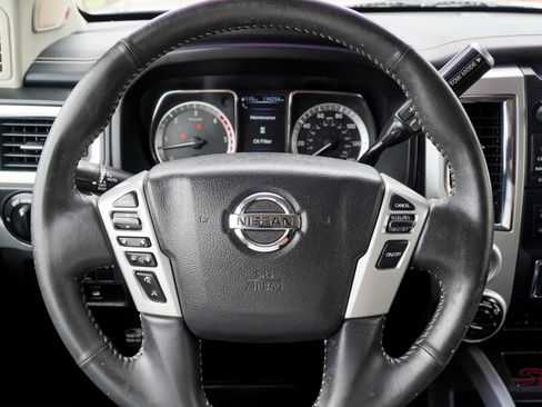 Used 2017 Nissan Titan PRO-4X image 27