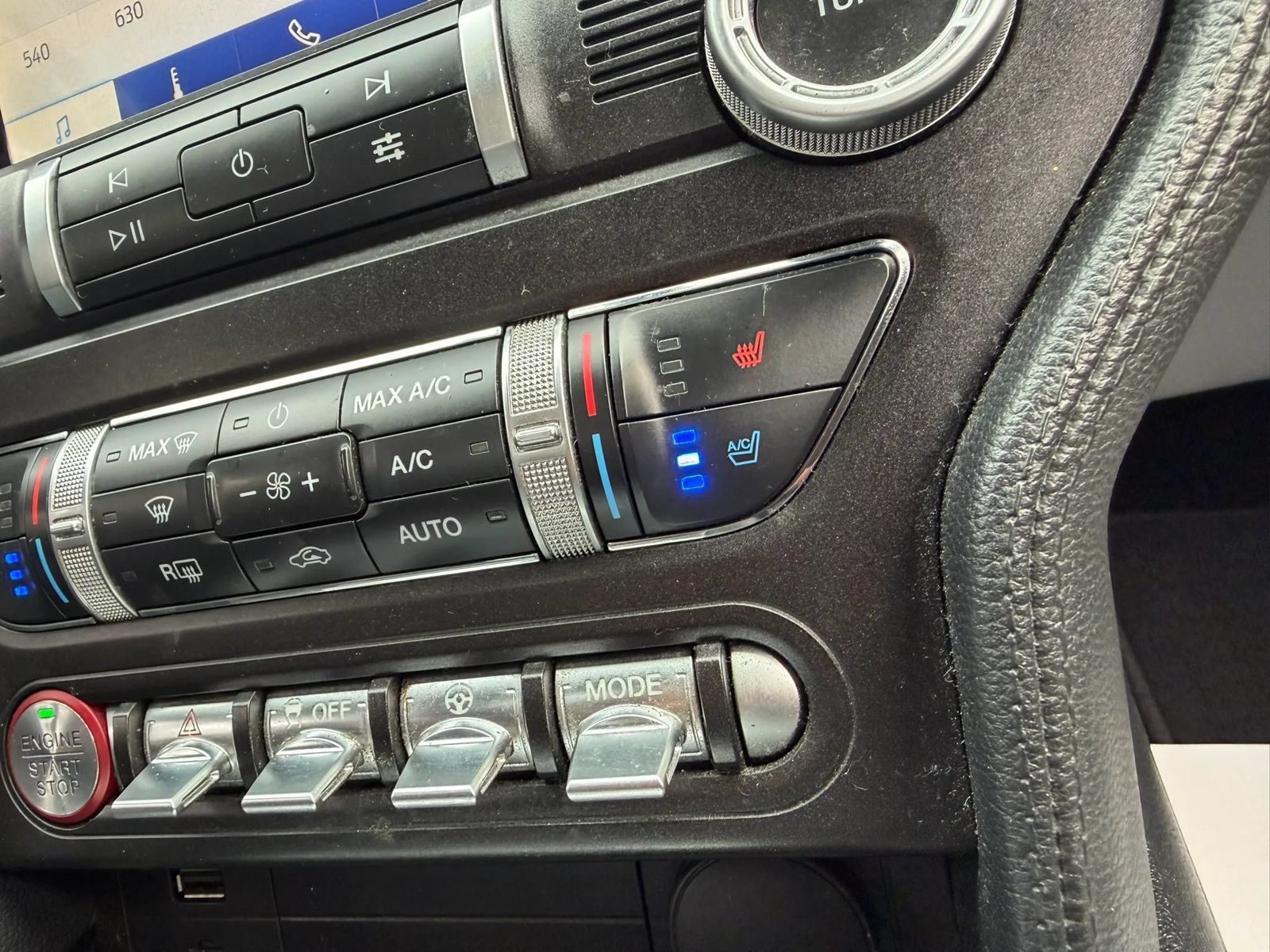 Used 2020 Ford Mustang Premium RWD image 24
