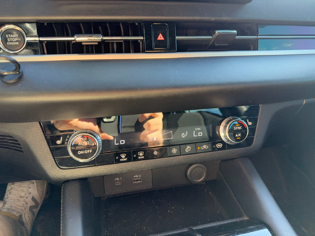 Used 2023 Mitsubishi Outlander SE Black Edition AWD/4WD image 19