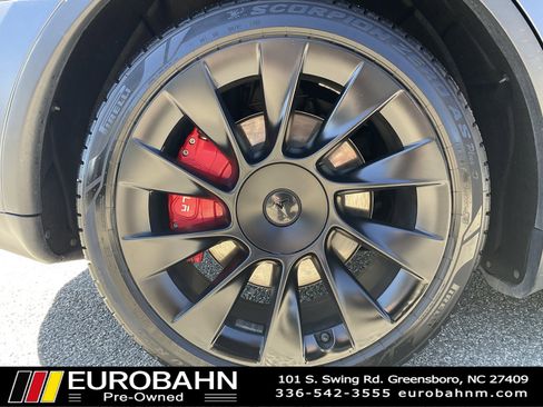 Used 2021 Tesla Model Y Long Range image 31