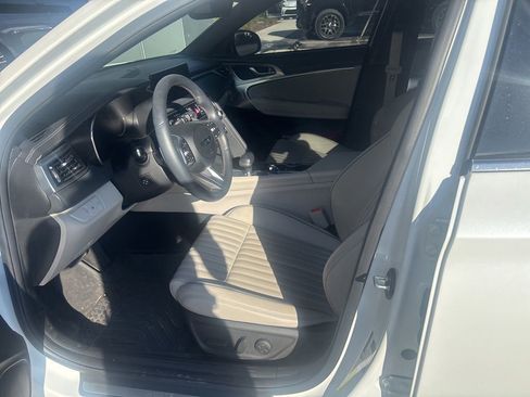 Used 2022 Genesis G70 2.0T w/ Prestige Package image 3