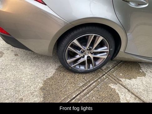 Used 2018 Lexus IS 300 image 12