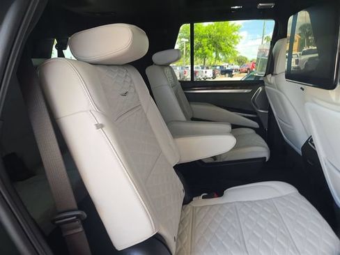 Certified 2025 Cadillac Escalade Sport Platinum AWD/4WD image 27