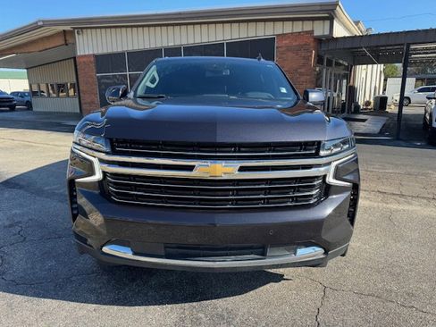 Used 2024 Chevrolet Tahoe LT RWD image 3