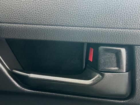 Certified 2025 Toyota Tacoma SR5 image 29