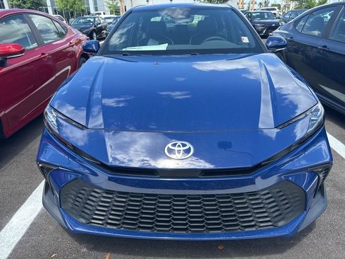 New 2026 Toyota Camry SE FWD image 2