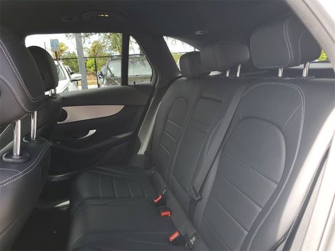 Used 2019 Mercedes-Benz GLC 300 w/ Premium Package image 12