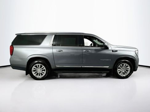 Used 2022 GMC Yukon XL SLT w/ SLT Premium Package AWD/4WD image 4