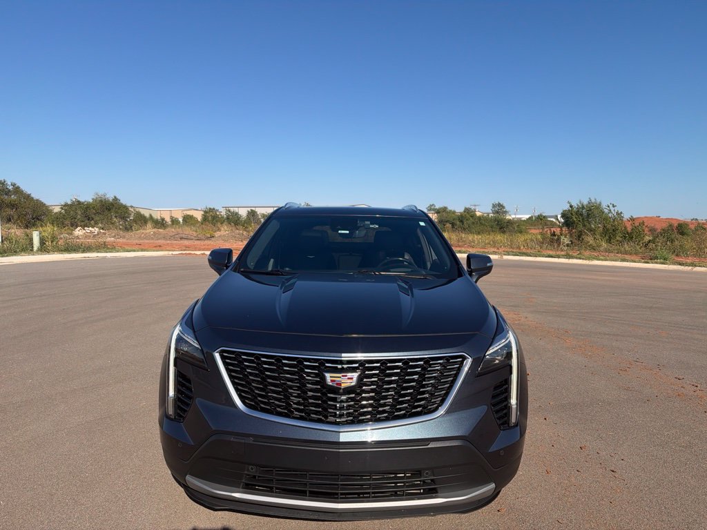 Used 2019 Cadillac XT4 Premium Luxury AWD/4WD image 2