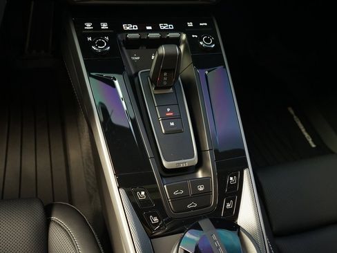 Used 2025 Porsche 911 Carrera image 20