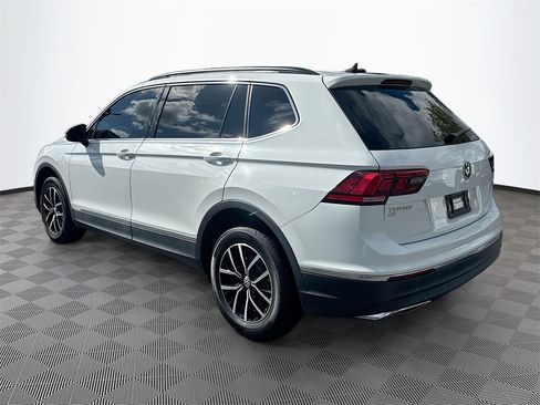 Used 2021 Volkswagen Tiguan SE image 8