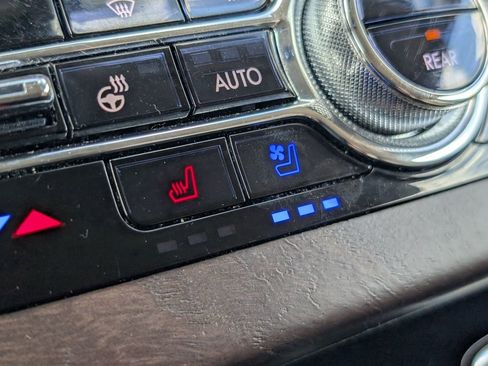 Used 2020 Lincoln Aviator Reserve w/ Equipment Group 201A RWD image 23