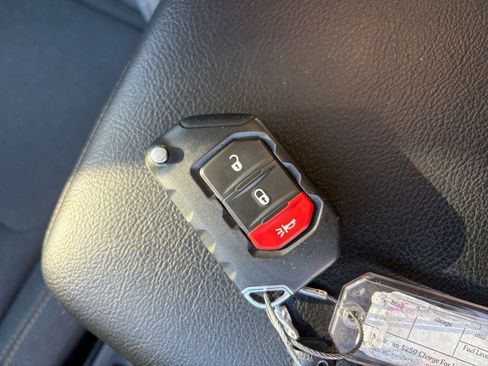Used 2025 Jeep Wrangler Unlimited Sport AWD/4WD image 21