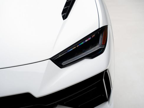 Used 2024 Lamborghini Urus S AWD/4WD image 11