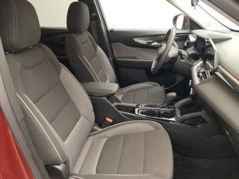 Used 2024 Chevrolet TrailBlazer LT FWD image 21