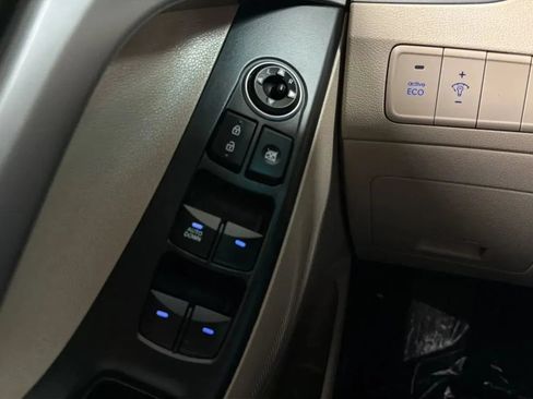 Used 2016 Hyundai Elantra SE FWD image 15