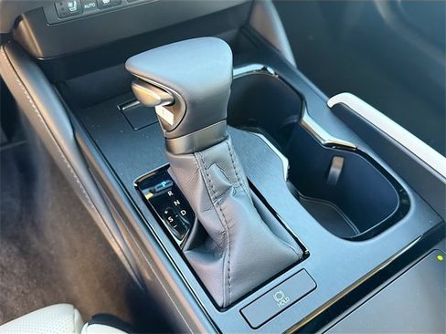 New 2025 Lexus ES 350 Ultra Luxury image 28