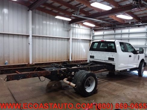 Used 2017 Ford F550 2WD SuperCab Super Duty image 2