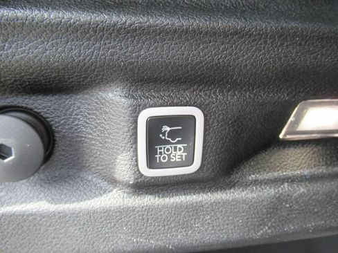 Certified 2025 Jeep Grand Cherokee L Laredo w/ Luxury Tech Group I RWD image 35