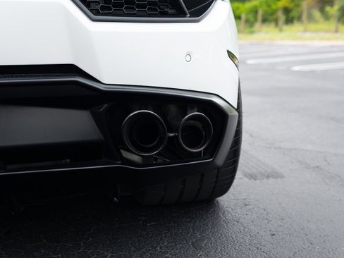 Used 2016 Lamborghini Huracan LP 580-2 RWD image 17