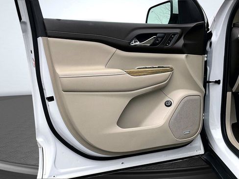 Used 2019 GMC Acadia Denali w/ Technology Package image 23