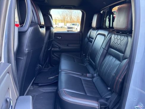 Used 2023 Nissan Frontier PRO-4X w/ Pro-4X Premium Package image 17