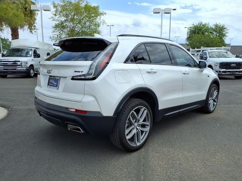 Used 2022 Cadillac XT4 Sport w/ Cold Weather Package FWD image 4