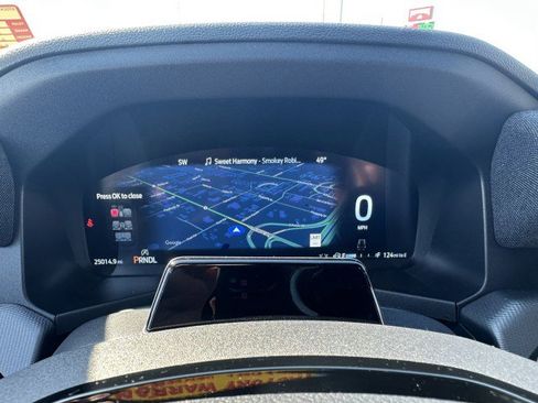 Used 2025 Ford Explorer ST-Line image 27