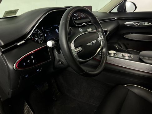 Used 2022 Genesis GV70 2.5T w/ Advanced Package image 24