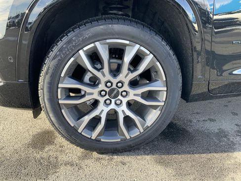 New 2026 GMC Acadia Denali Ultimate w/ LPO, Floor Liner Package image 23