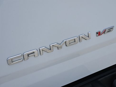 Used 2020 GMC Canyon SLE w/ Elevation Edition RWD image 12