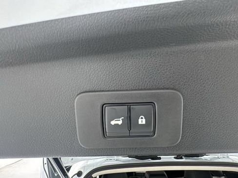 New 2025 Nissan Murano SL image 16