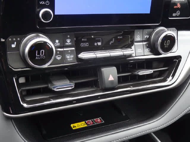 Certified 2026 Toyota Highlander XLE AWD/4WD image 30