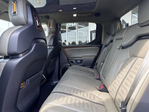 Used 2022 Rivian R1T Adventure AWD/4WD image 24
