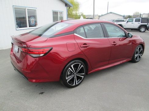 Used 2022 Nissan Sentra SR FWD image 6