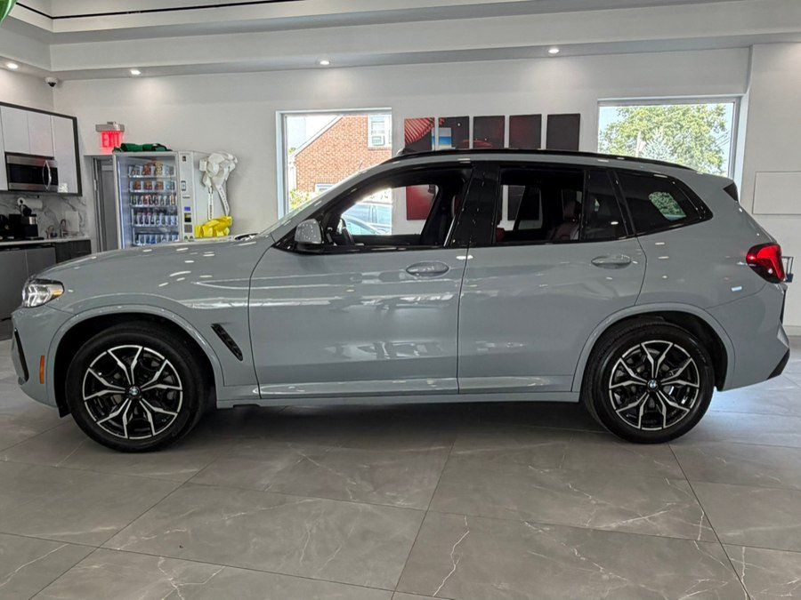 Used 2024 BMW X3 xDrive30i w/ M Sport Package AWD/4WD image 5
