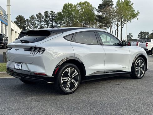 Used 2023 Ford Mustang Mach-E Premium image 10