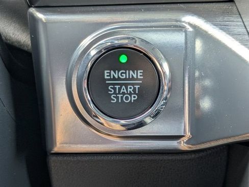 Used 2022 Ford F150 Lariat w/ Equipment Group 502A High AWD/4WD image 33