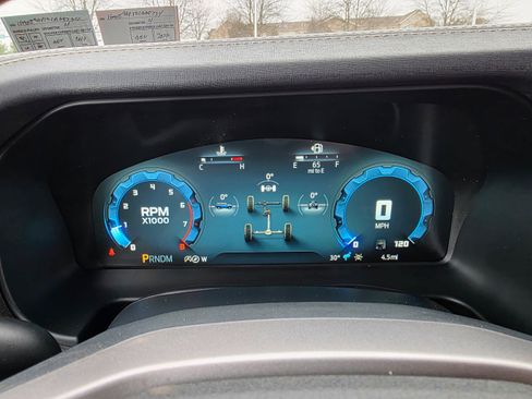 New 2025 Ford Bronco Badlands image 18