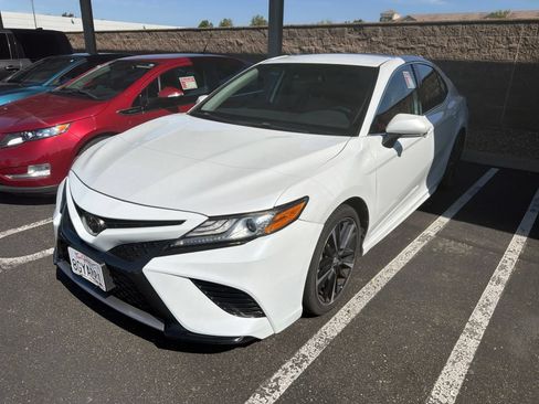 Certified 2019 Toyota Camry XSE FWD image 4