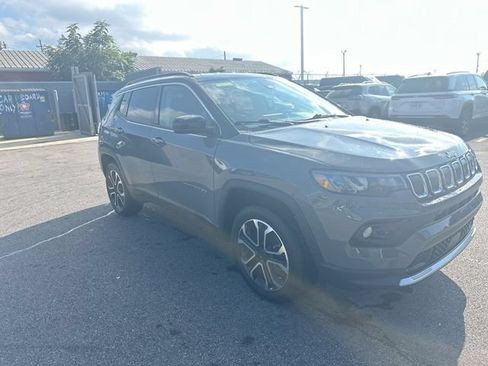 Certified 2022 Jeep Compass Limited AWD/4WD image 11