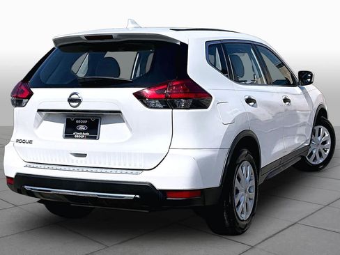 Used 2017 Nissan Rogue S FWD image 7