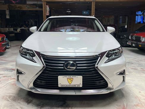 Used 2018 Lexus ES 350 w/ Luxury Package w/Wood Trim FWD image 3